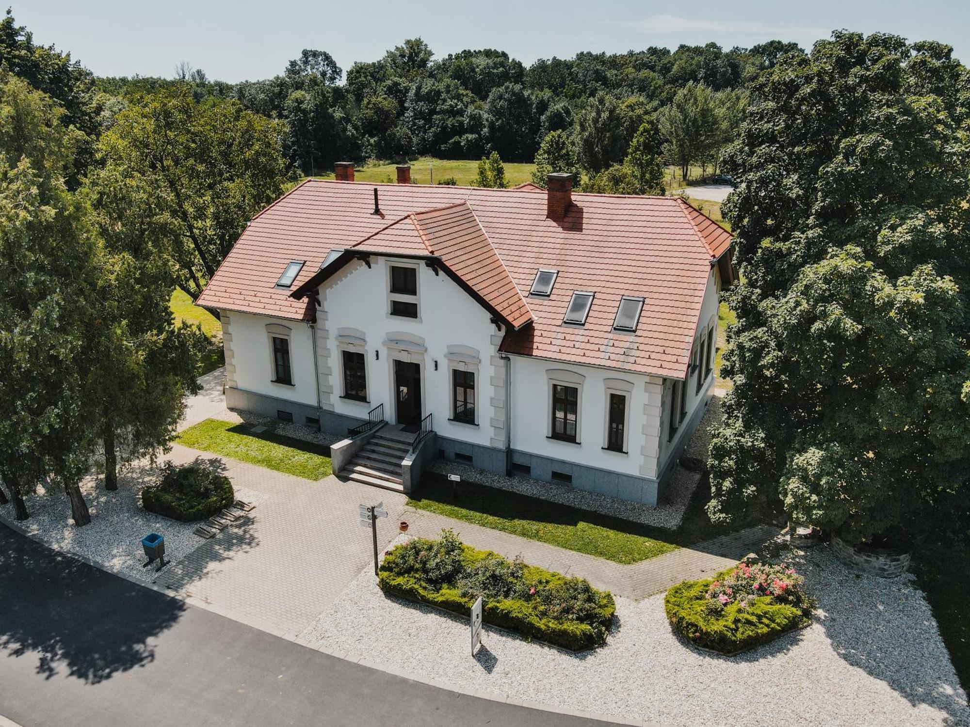 Hotel Vadkert Major Sárvár Esterno foto