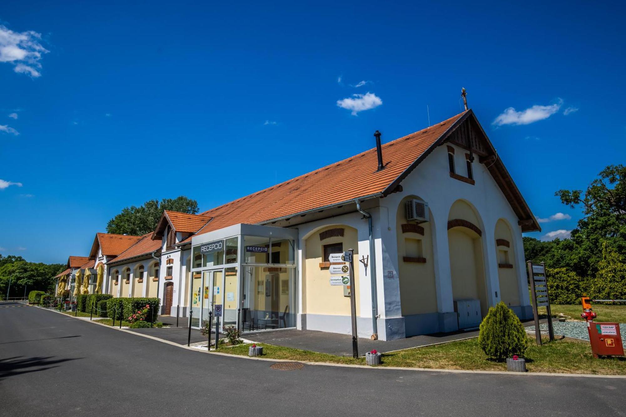 Hotel Vadkert Major Sárvár Esterno foto